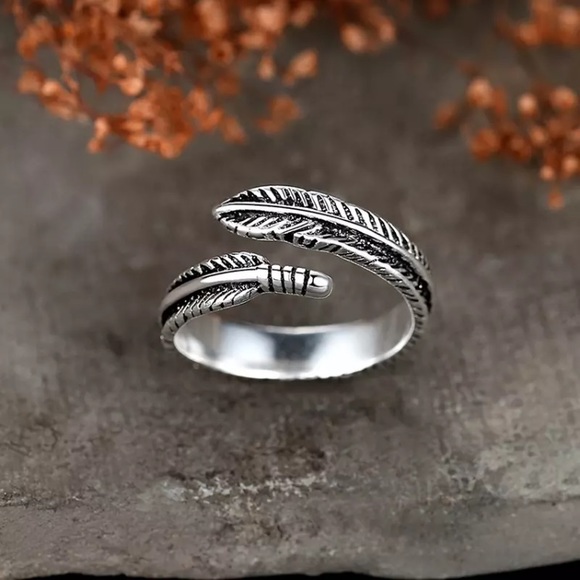 "Drifting" Minimalist Boho Hippie Festival Feather Antique Vintage Silver Ring - Picture 2 of 8